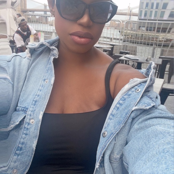 Meet your Posher, Carese - Picture 3 of 4